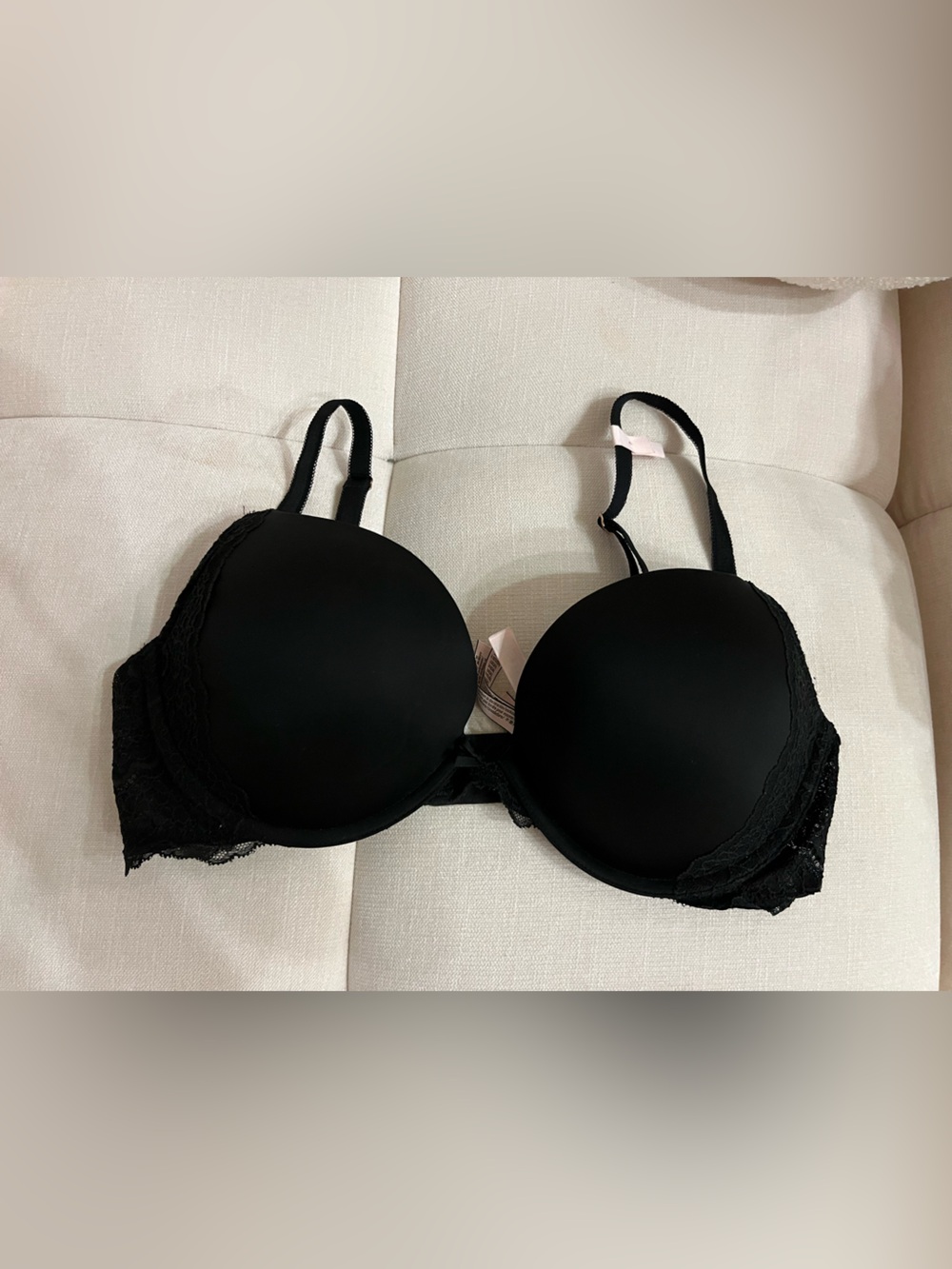 Victoria’s Secret Black Dream Angels Push Up Bra